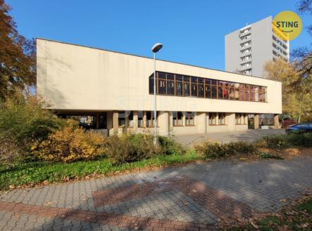 Pronájem - restaurace, 655 m²