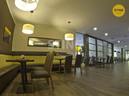 Pronájem - restaurace, 655 m²