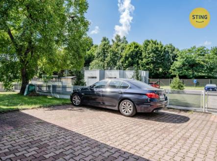 Pronájem komerčního objektu, administrativní budova, 250 m²