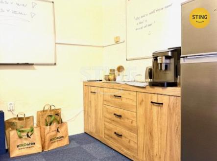 Pronájem kanceláře, 37 m²