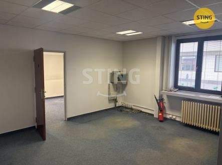 Pronájem kanceláře, 72 m²