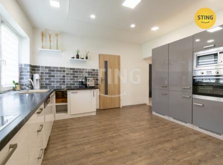 Prodej domu/vily, 215 m²