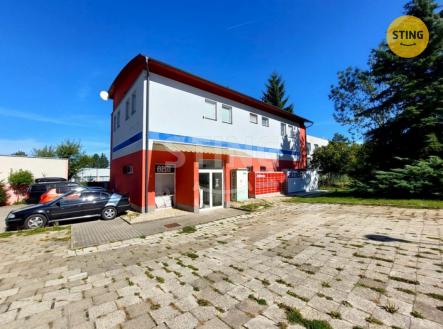 Pronájem obchodní prostor, 140 m²