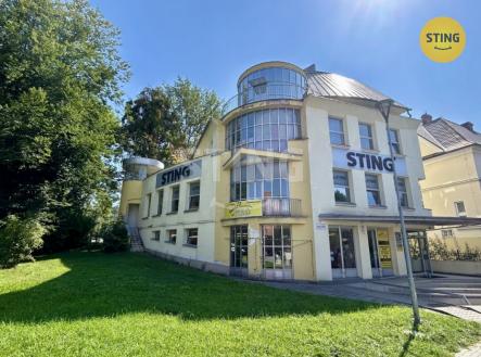 Pronájem kanceláře, 830 m²