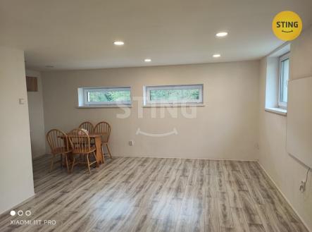 Pronájem komerčního objektu, jiný, 69 m²