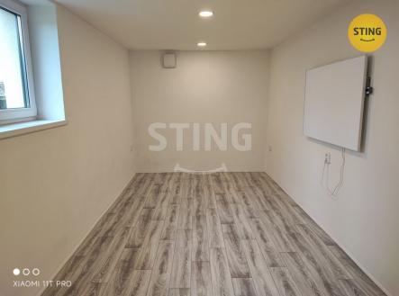 Pronájem komerčního objektu, jiný, 69 m²