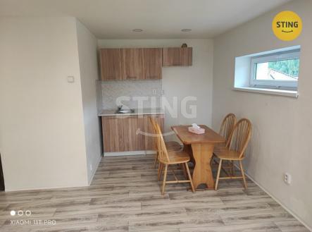 Pronájem komerčního objektu, jiný, 69 m²