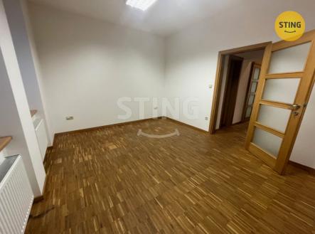 Pronájem kanceláře, 42 m²