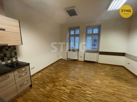 Pronájem kanceláře, 65 m²