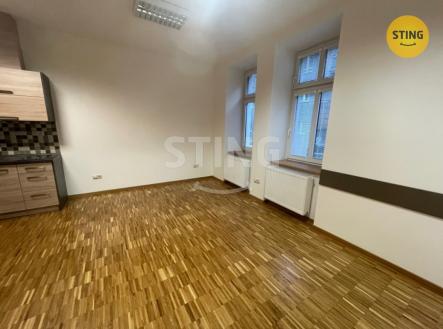 Pronájem kanceláře, 65 m²