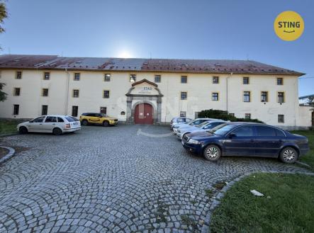 Prodej komerčního objektu, průmyslový areál, 11 584 m²