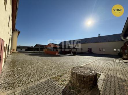 Prodej komerčního objektu, průmyslový areál, 11 584 m²