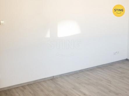 Pronájem bytu, 1+kk, 32 m²