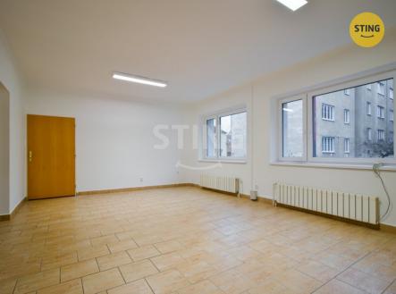 Pronájem kanceláře, 54 m²