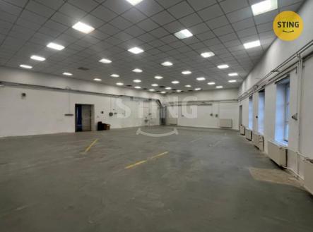 Pronájem skladovací prostor, 605 m²