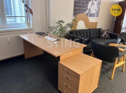 Pronájem kanceláře, 114 m²