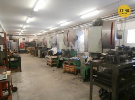 Prodej komerčního objektu, průmyslový areál, 3 055 m²