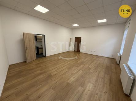 Pronájem kanceláře, 75 m²