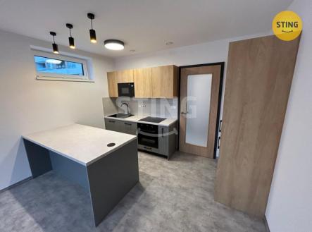 Pronájem bytu, 1+kk, 35 m²