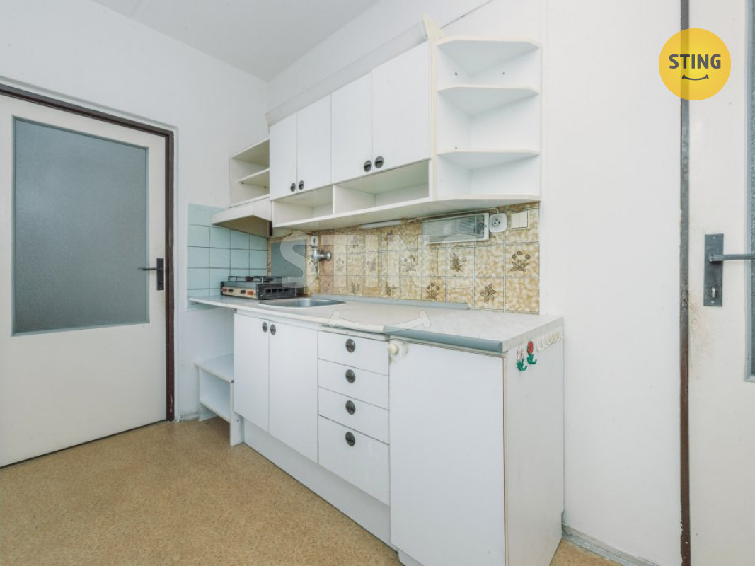 Byt 2+1 Bartoňova (5).JPG