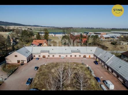 Pronájem skladovací prostor, 500 m²