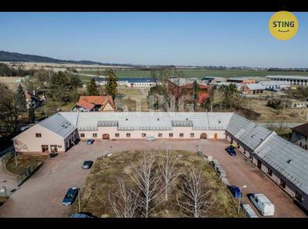 Pronájem skladovací prostor, 750 m²