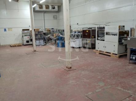 Pronájem komerčního objektu, průmyslový areál, 600 m²