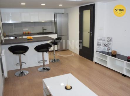 Pronájem bytu, atypický, 57 m²