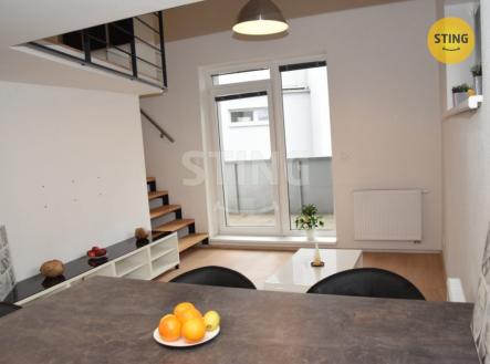 Pronájem bytu, atypický, 57 m²