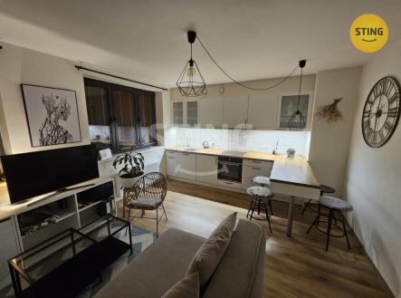 Pronájem bytu, 1+kk, 32 m²