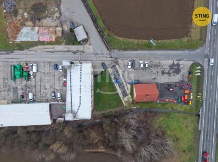 Pronájem obchodní prostory, 300 m²