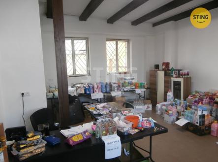 Pronájem obchodní prostor, 108 m²