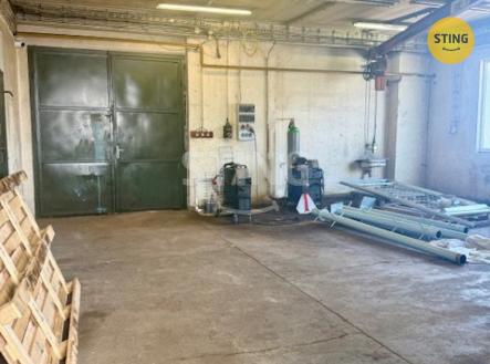 Pronájem komerčního objektu, výroba, 330 m²