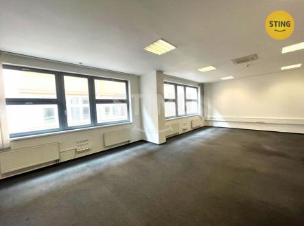 Pronájem kanceláře, 244 m²