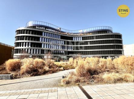 Pronájem kanceláře, 4 400 m²