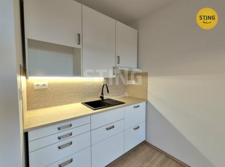 Pronájem bytu, 1+kk, 28 m²