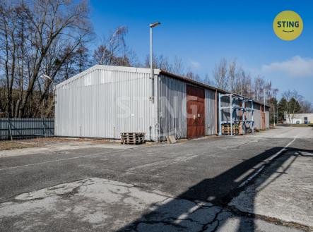 Pronájem skladovací prostor, 400 m²