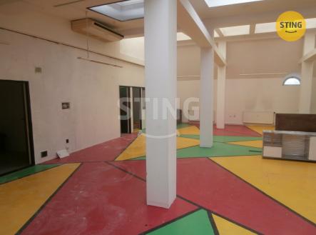 Pronájem kanceláře, 206 m²