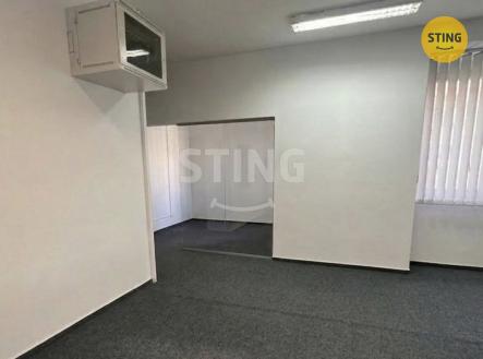 Pronájem kanceláře, 180 m²