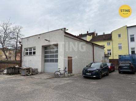 Pronájem komerčního objektu, sklad, 180 m²