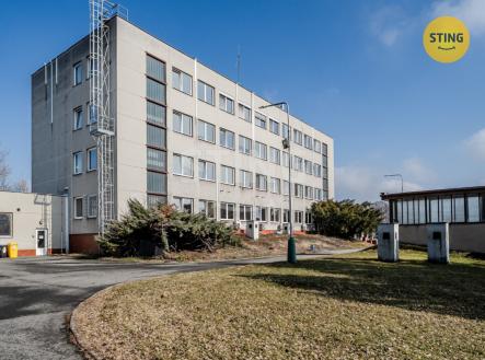 Pronájem kanceláře, 1 500 m²