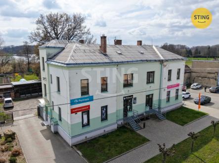 Prodej komerčního objektu, administrativní budova, 1 406 m²