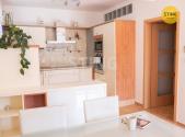 Pronájem bytu, 3+kk, 82 m²