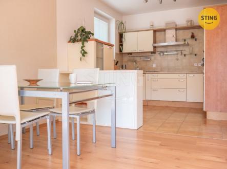 Pronájem bytu, 3+kk, 82 m²