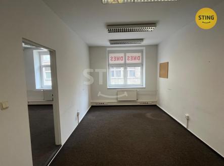 Pronájem kanceláře, 65 m²