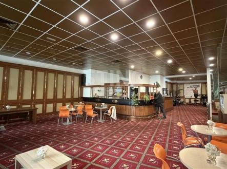 Pronájem obchodní prostor, 220 m²