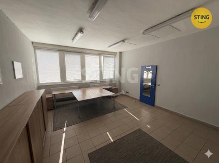 Pronájem kanceláře, 67 m²