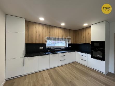 Pronájem bytu, 3+kk, 90 m²