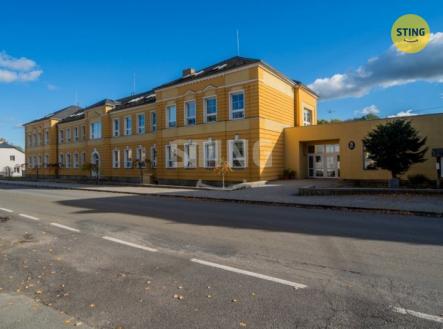 Pronájem bytu, 1+1, 82 m²