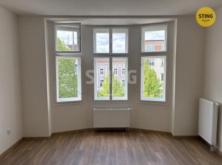 Pronájem bytu, 1+kk, 43 m²